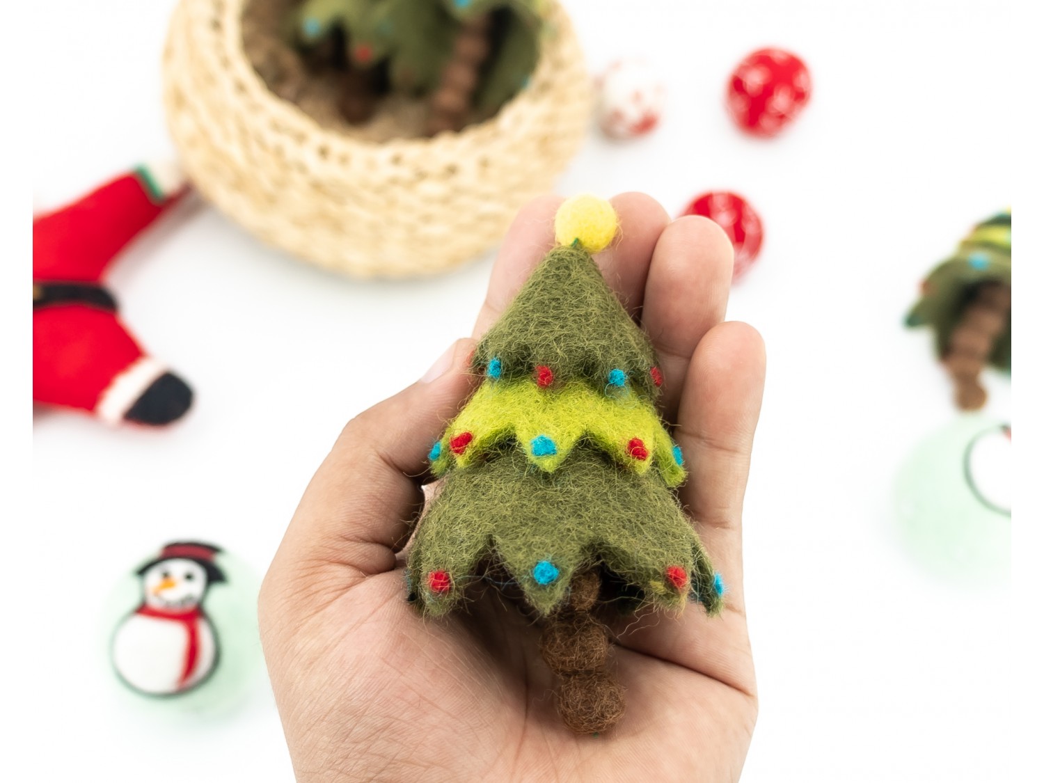 Felt Christmas Tree - Felt and Yarn