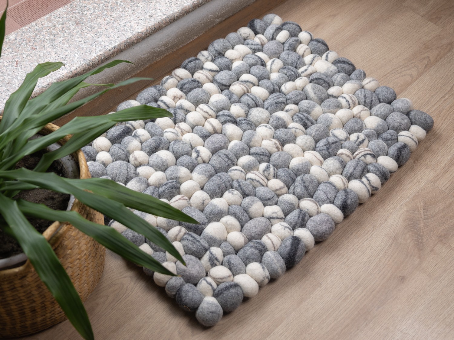 White and Grey Felt Pebble Rug