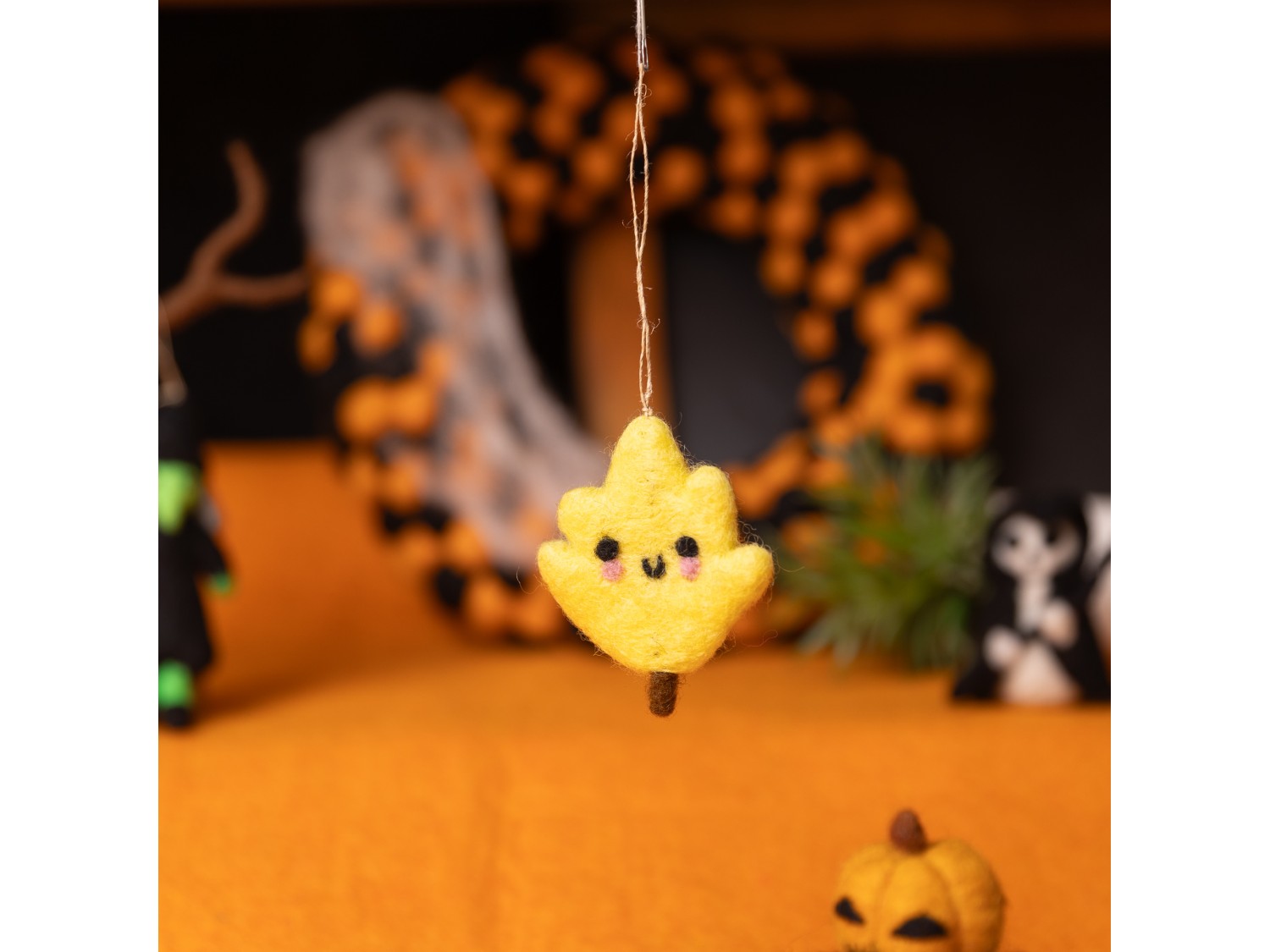 6cm Cheeky Felt Fall Leaf