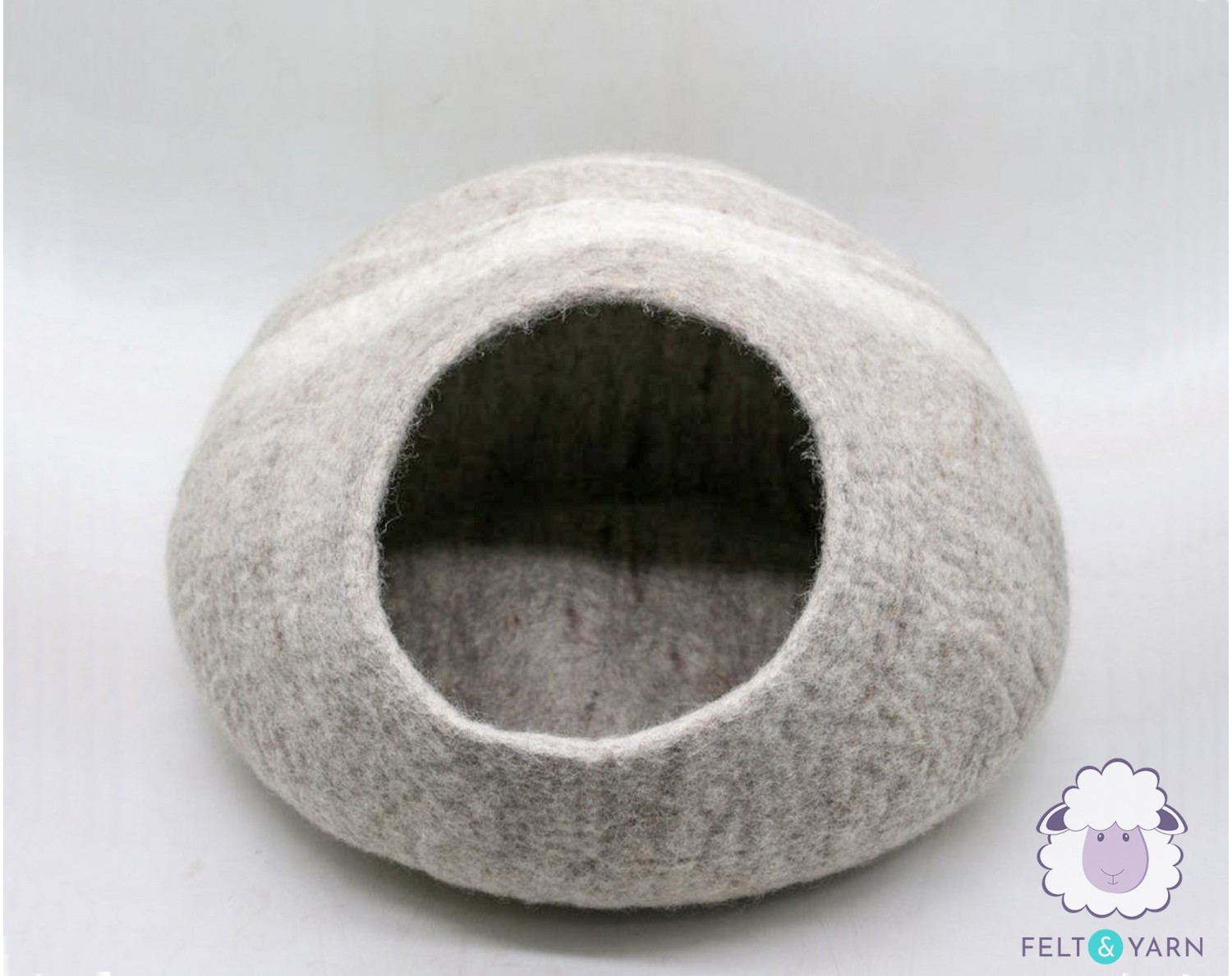 Stripe Design Cat House [ Felt Cat Pod ] - Felt & Yarn