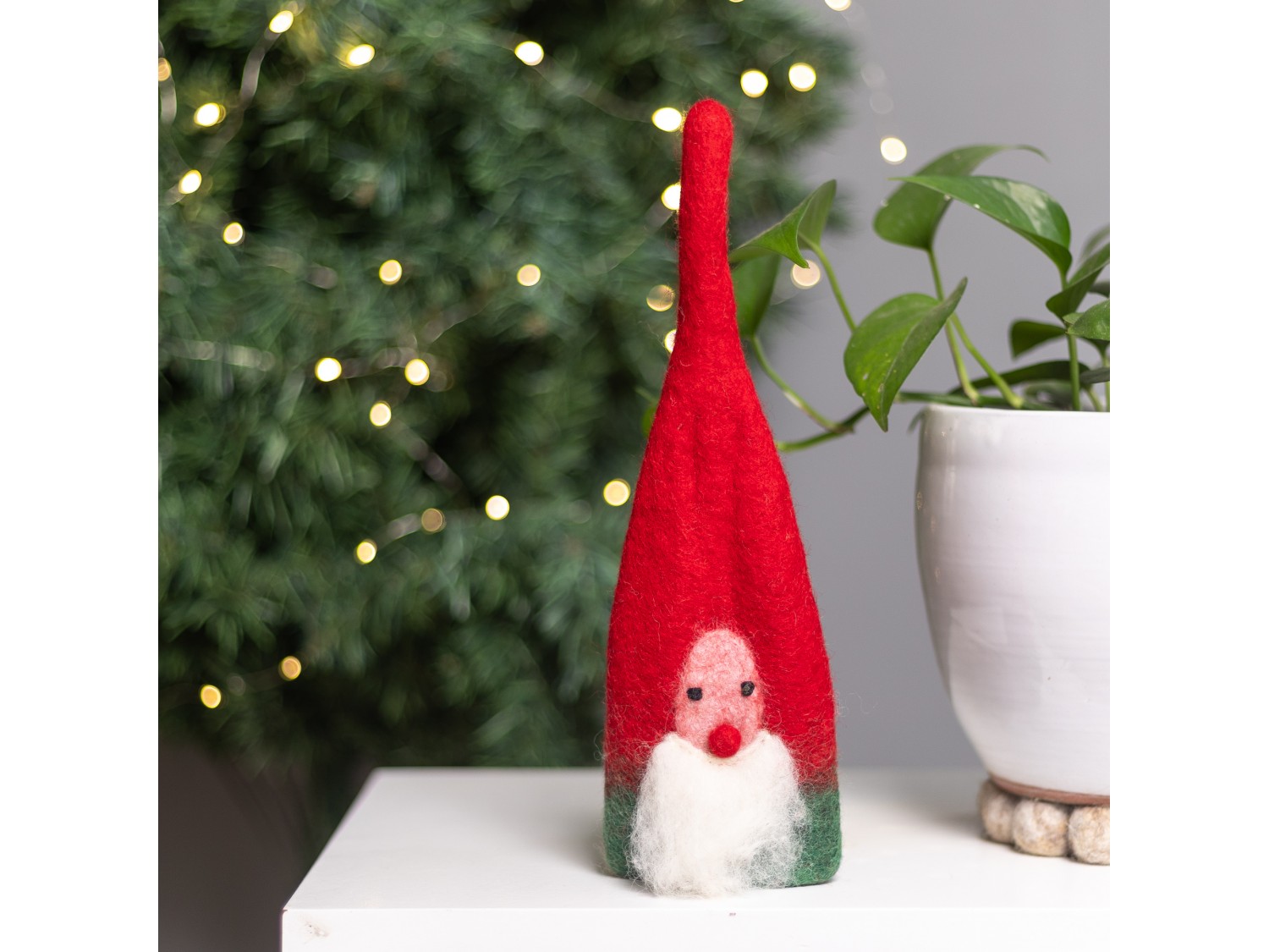 29cm Festive Felt Egg Warmer - Felt and Yarn