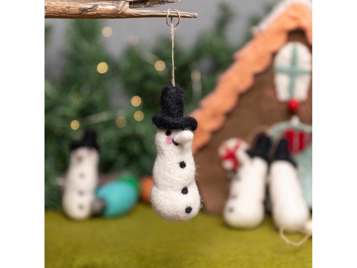 Christmas Felt Snowman with Hat - Felt and Yarn