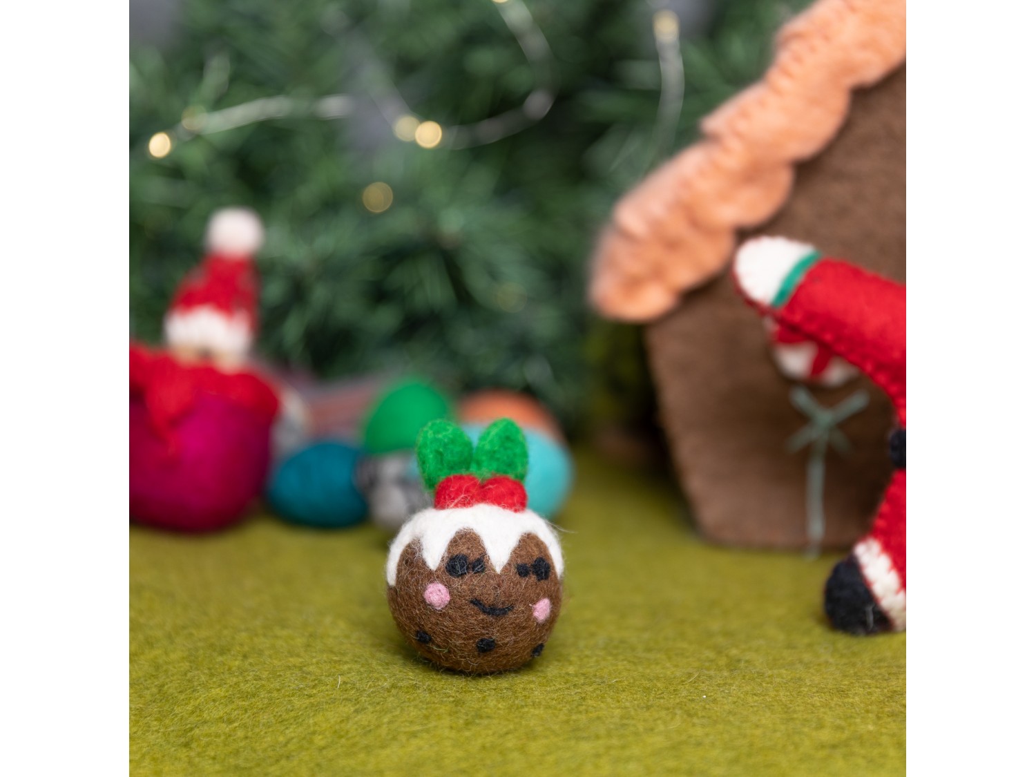 4cm Felt Mini Christmas Pudding - Felt and Yarn