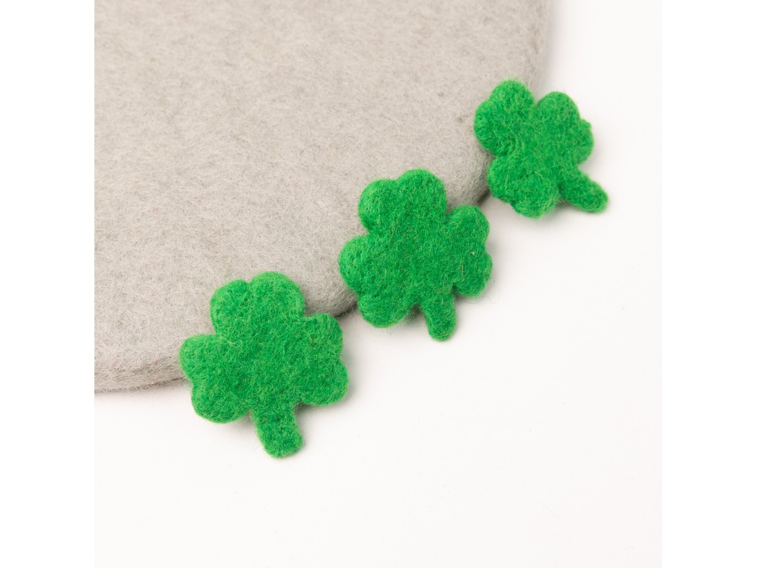 4-5cm Green Felt Clover - Felt and Yarn