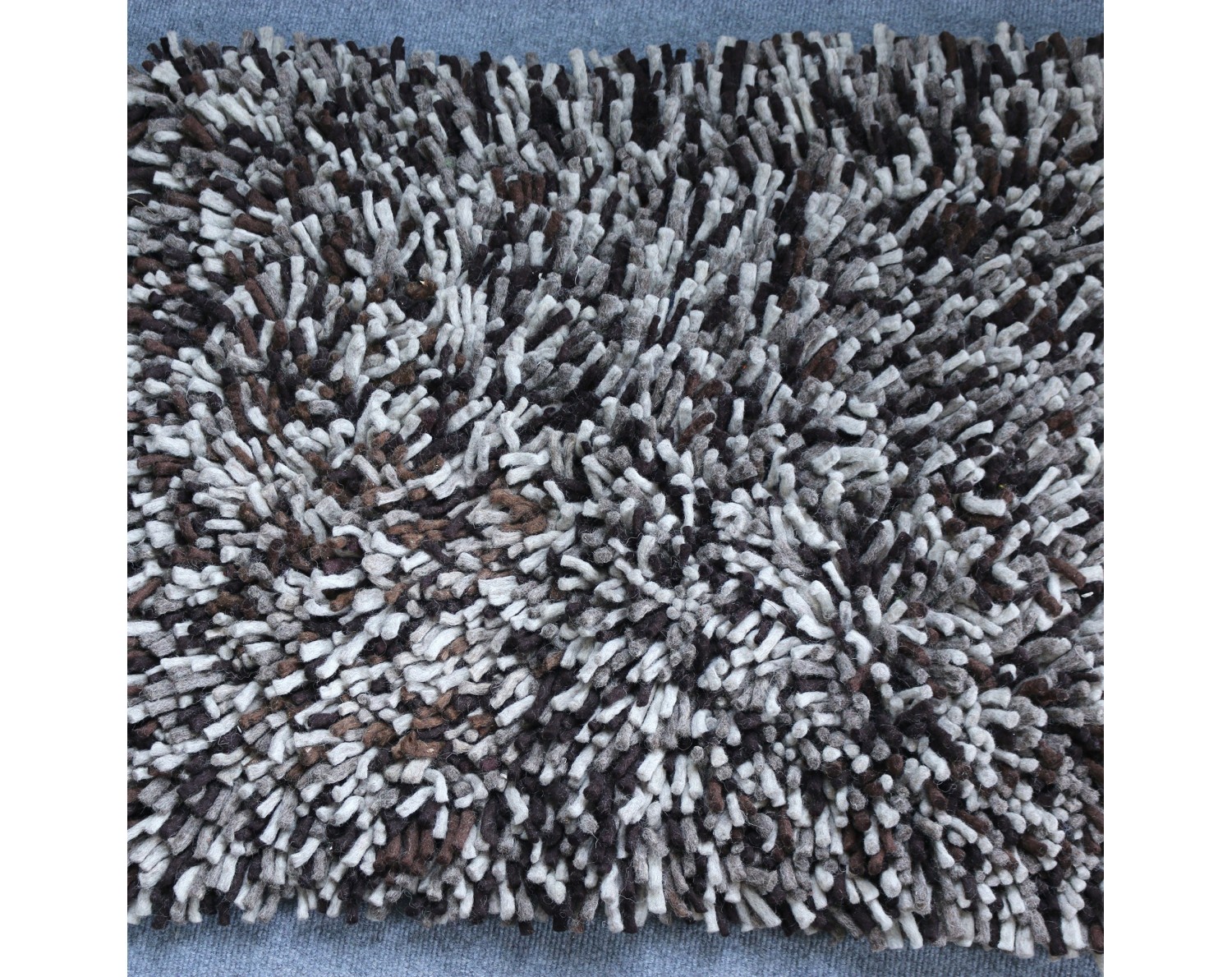 Grey Shaggy Felted Wool Ball Rug for Home - Felt & Yarn