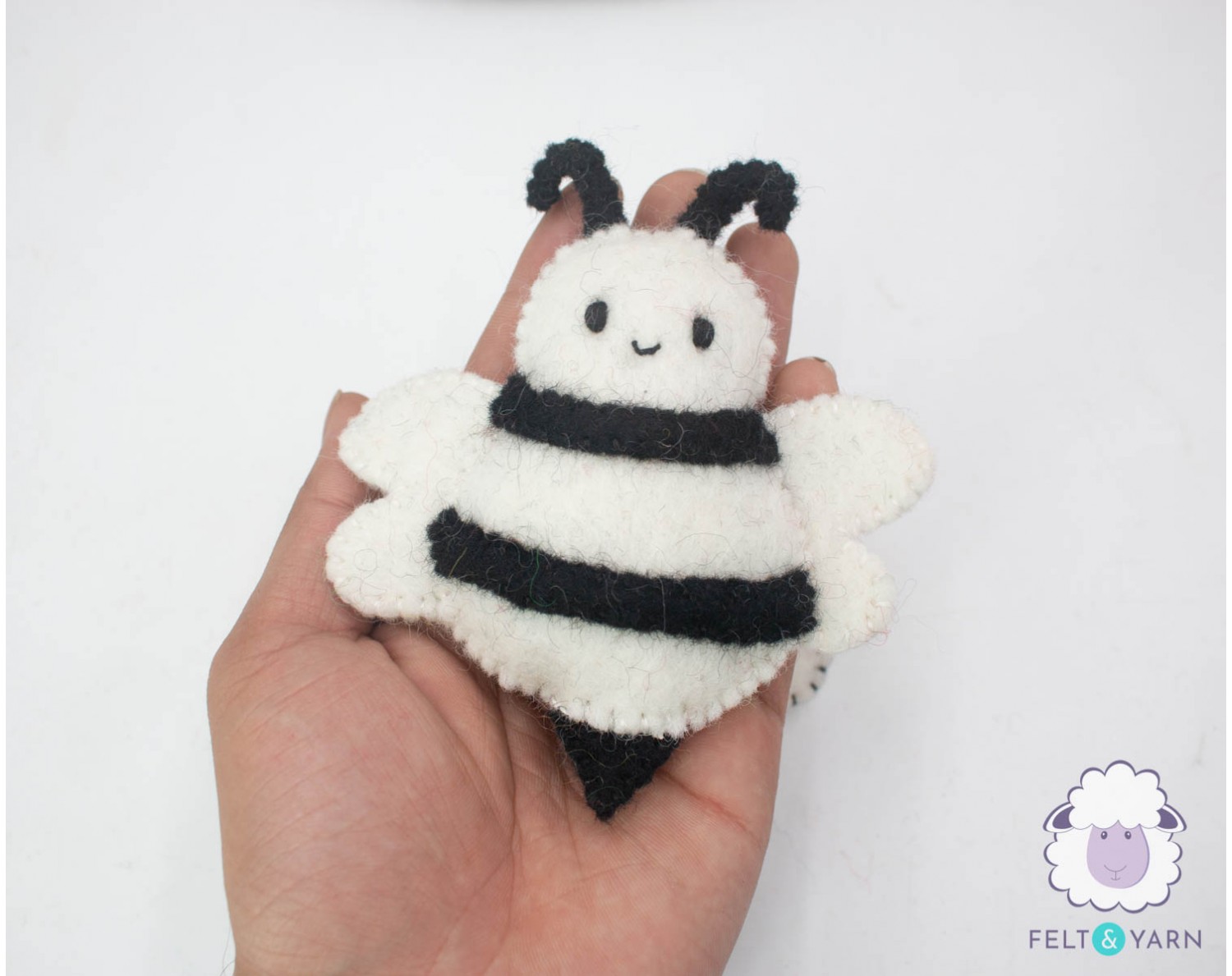 10cm Felt Halloween Bees